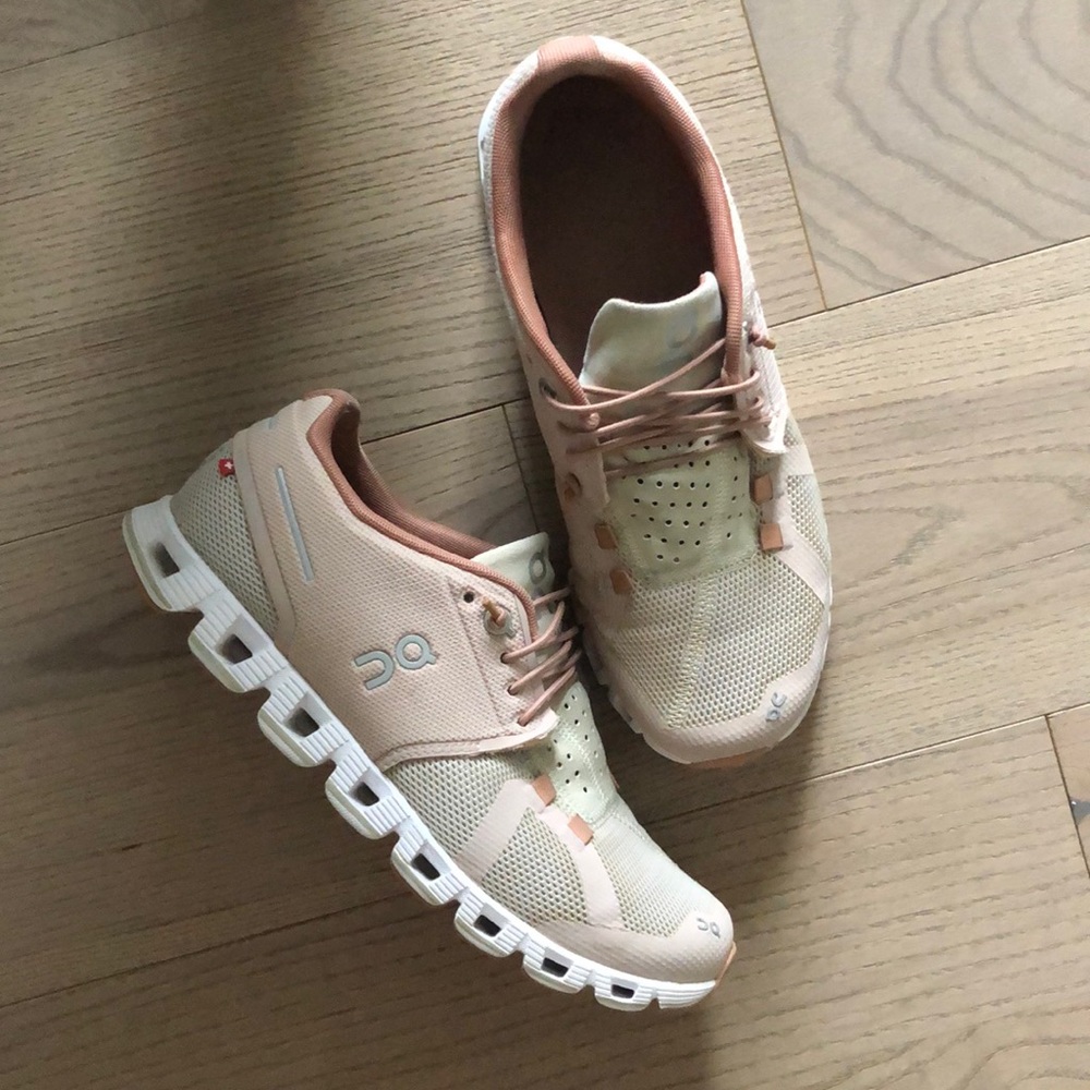 EUC On Cloud Running Sneakers in Blush